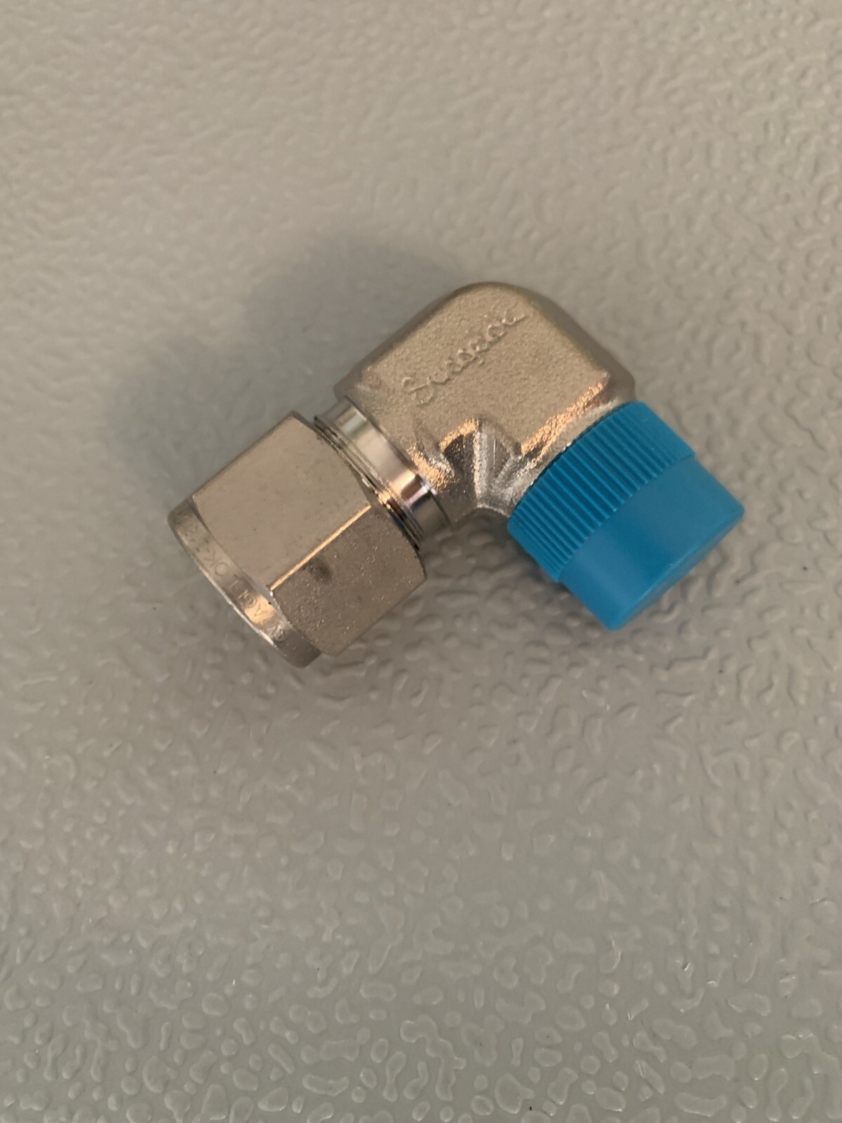 Swagelok SS-810-2-6 Tube Fitting, Male Elbow, 1/2” Tube OD x 3/8” Male NPT