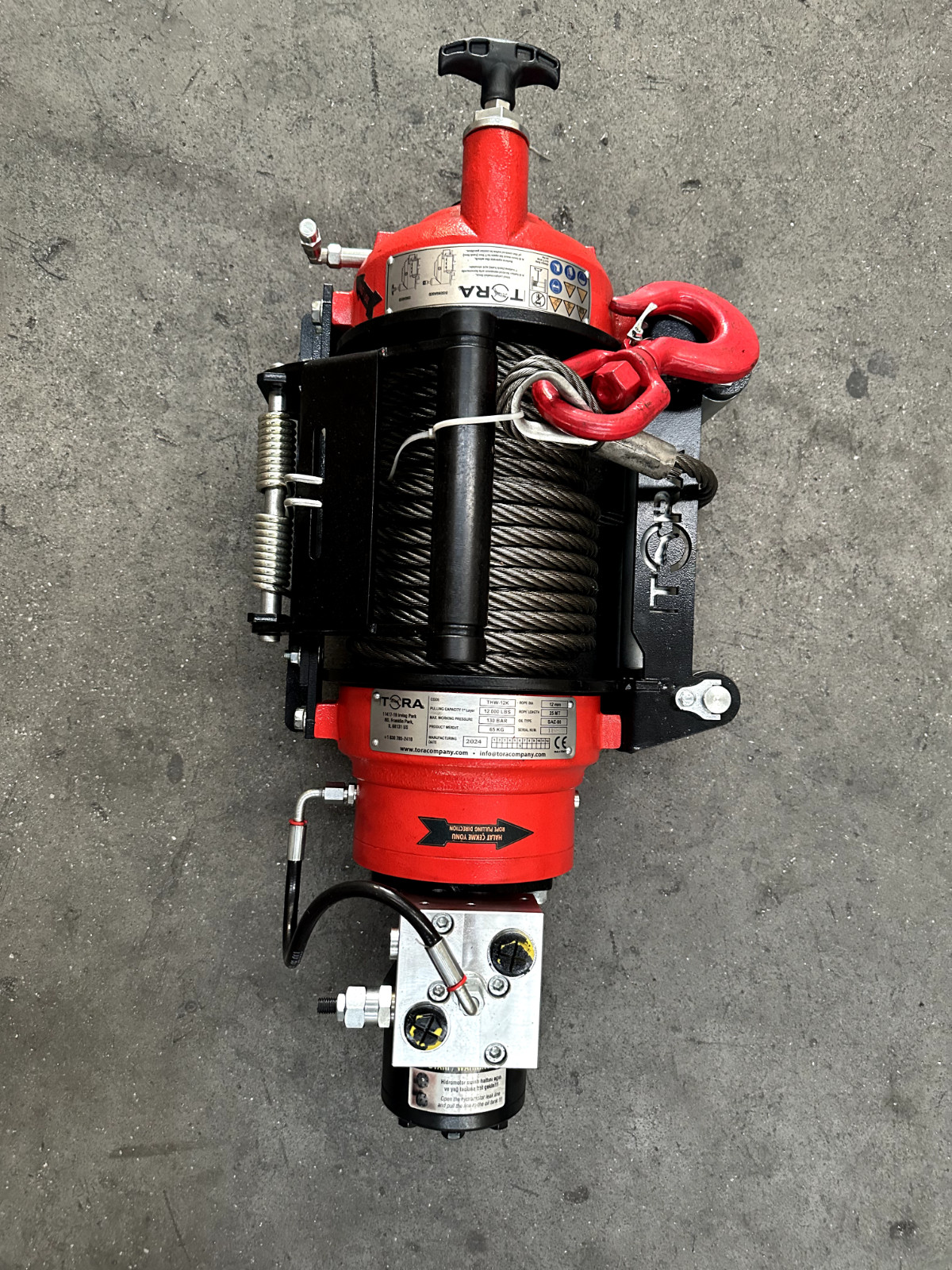 TORA | 12.000 LBS Hydraulic Winch Including Hook & 82 ft Steel Cable