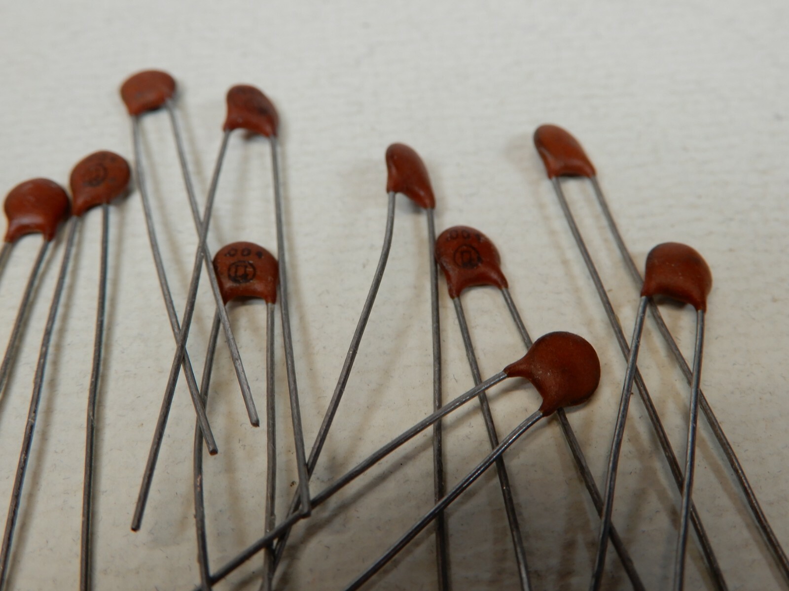 Cornell Dubilier Circle D Ceramic Disc Capacitors (10) .001uf 1000pf Unknown Vol