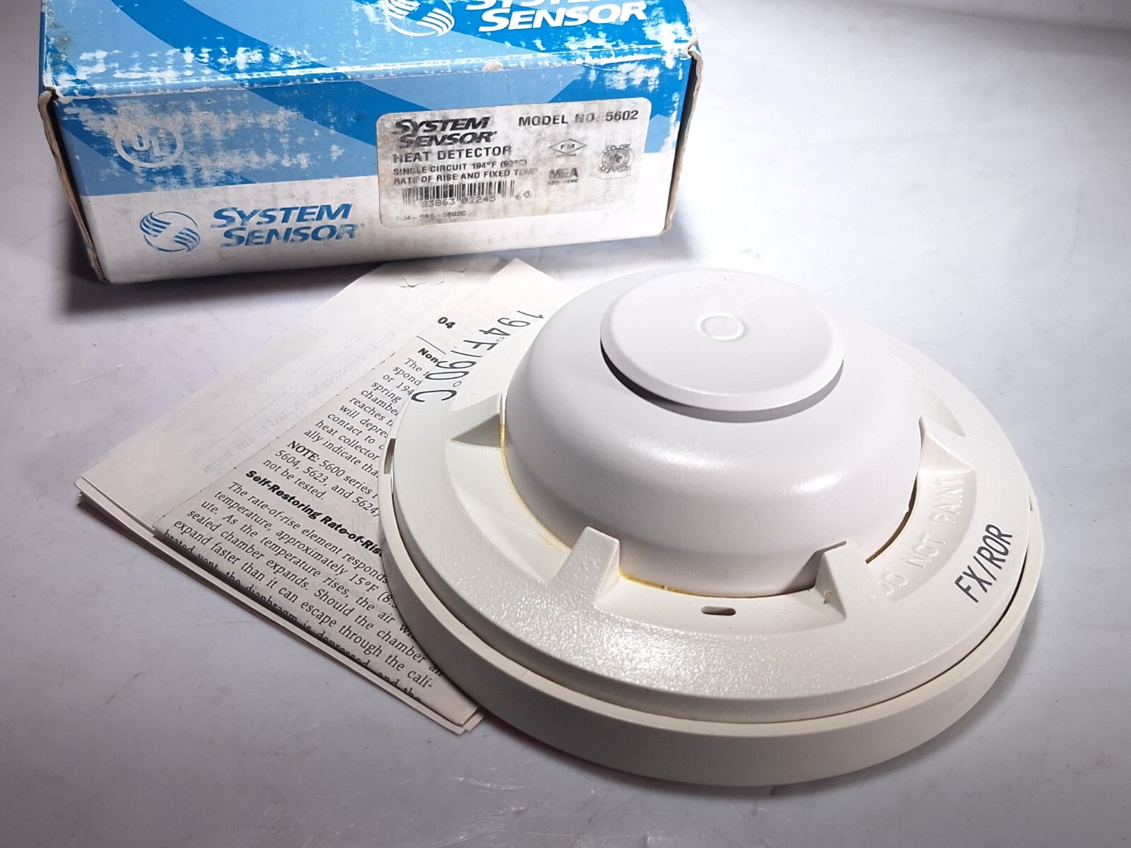 SYSTEM SENSOR 5602 SINGLE CIRCUIT HEAT DETECTOR 194°F – 2 AVAILABLE