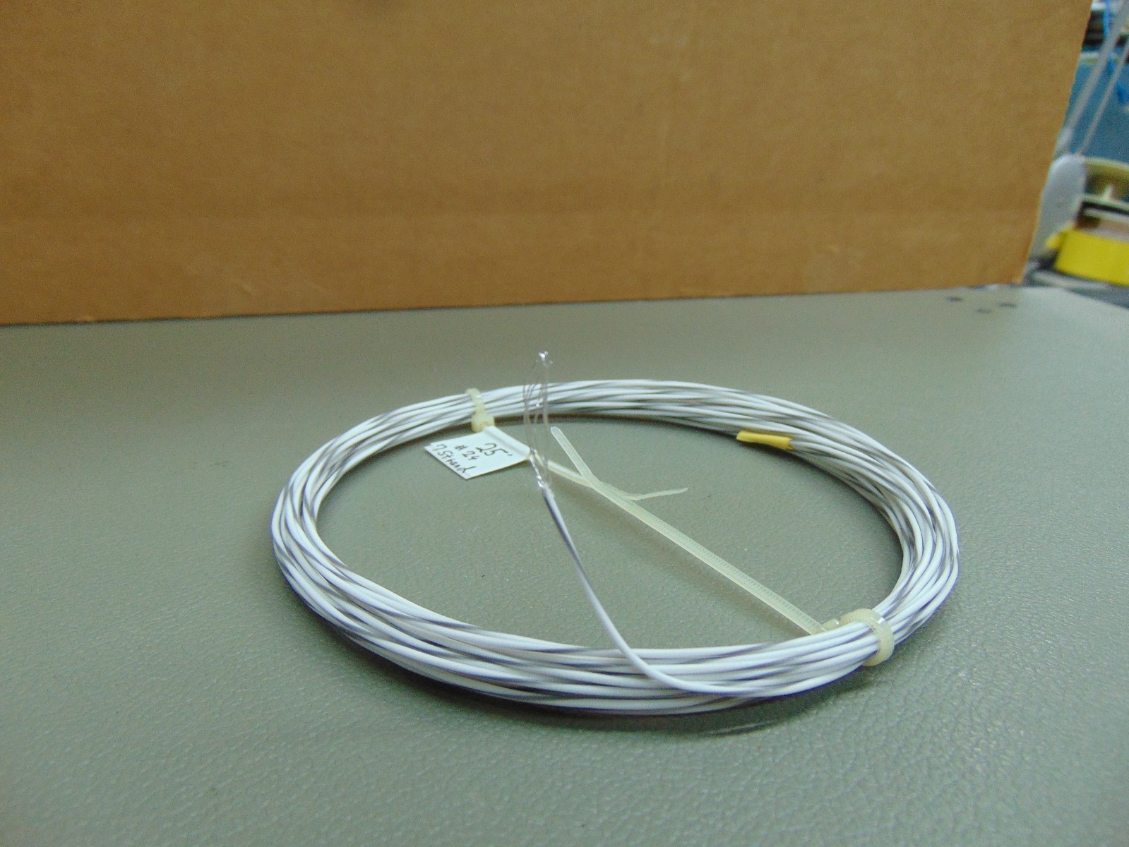 25 feet 24 AWG Silver Plated copper PTFE Wire White/Gray 7 strand SPC