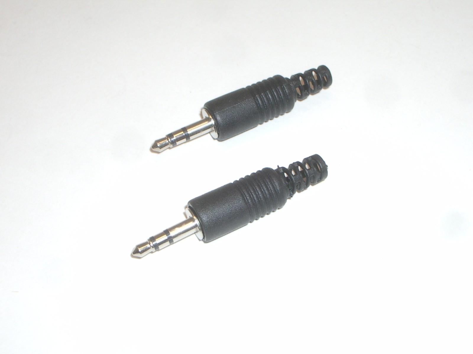 OPEK AT-1011SR 3.5mm STEREO AUDIO PHONO PLUG CONNECTOR w/ STRAIN RELIEF 2PC SET