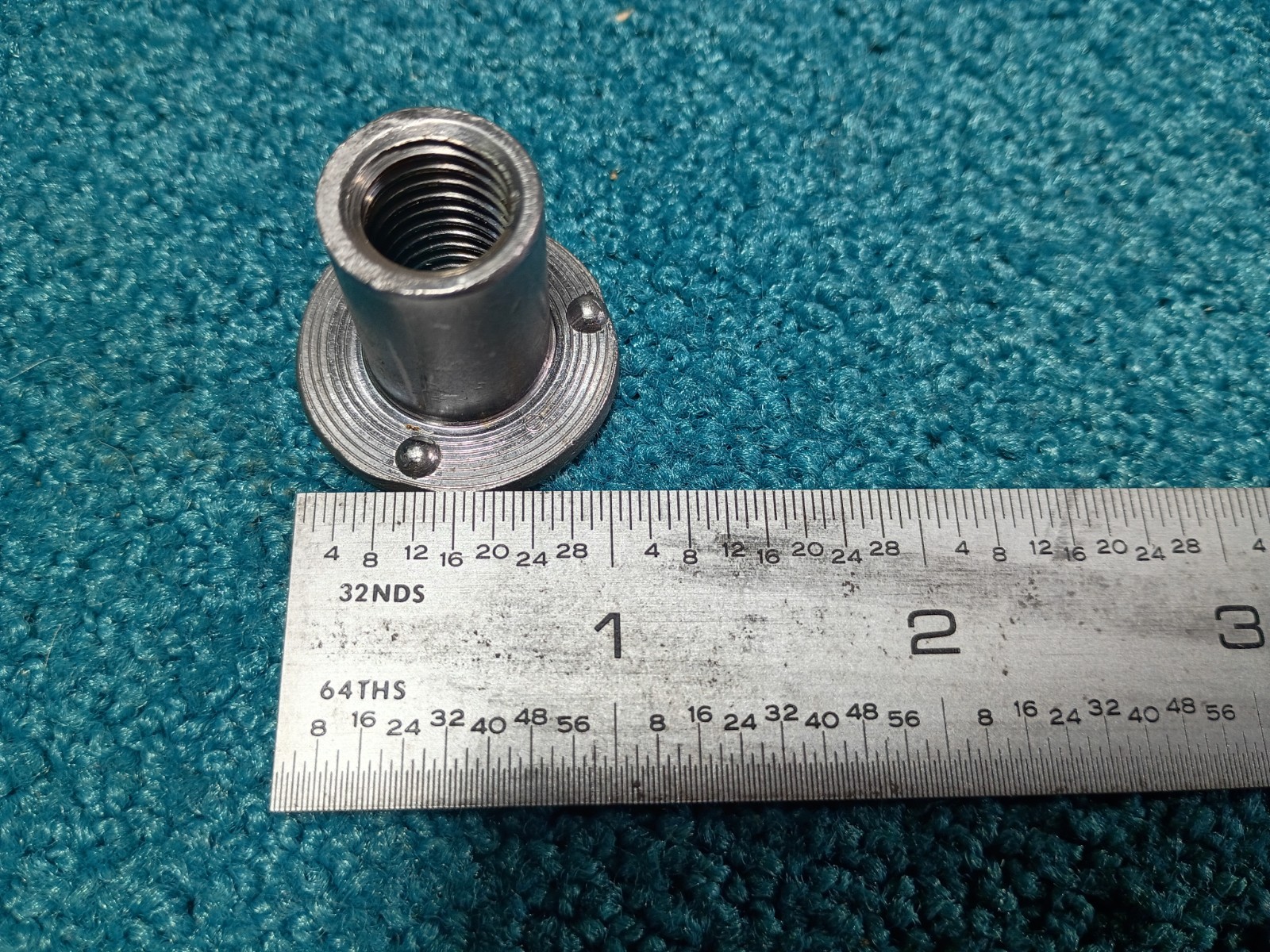 Round Base Projection Style Weld Nuts M12x1.75 Steel, 5/8″ Hole/drill Size. 8PK