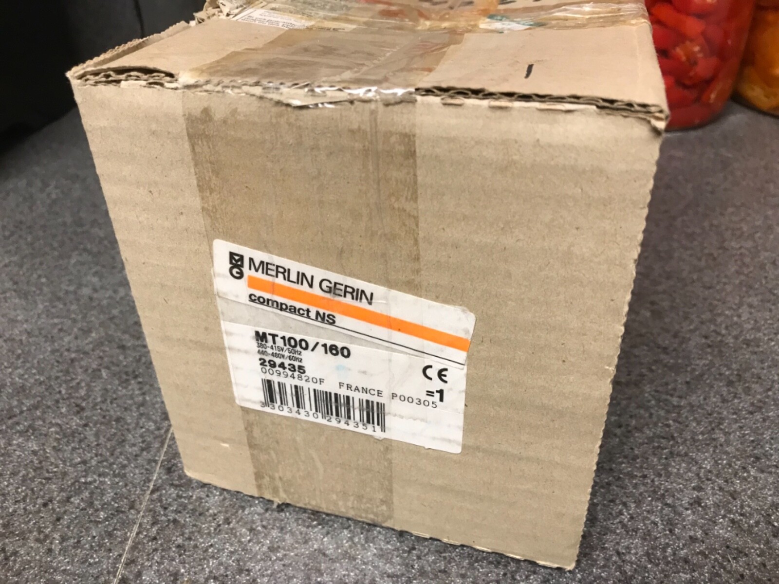 Merlin Gerin MT100/160, 29435, Motor Operator, Compact NS, 380-415 VAC (NOS)