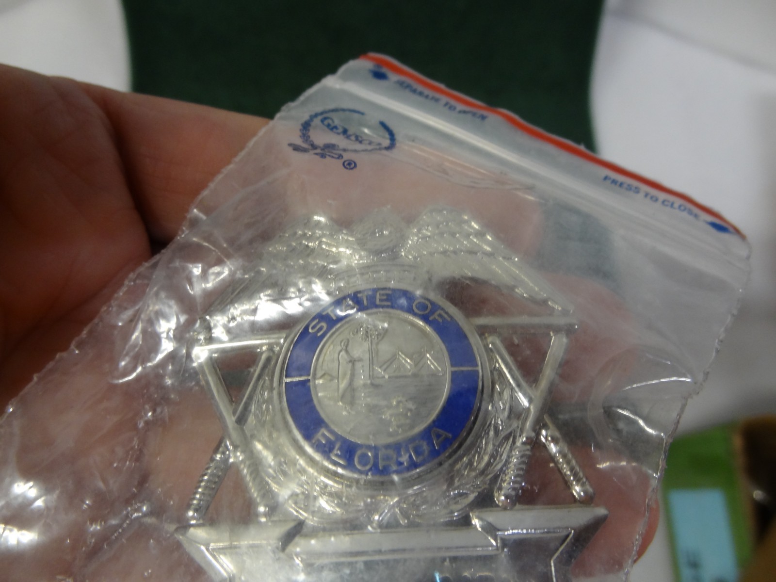 Gemsco Metal Security Guard Badge Silver Blue Eagle Batons Florida 2.5″ x 2″ NEW
