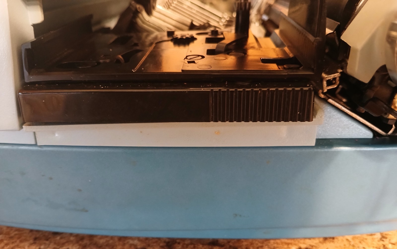 Smith Corona Super 12 Turquoise Blue W/Brown Case Tested with orig booklet