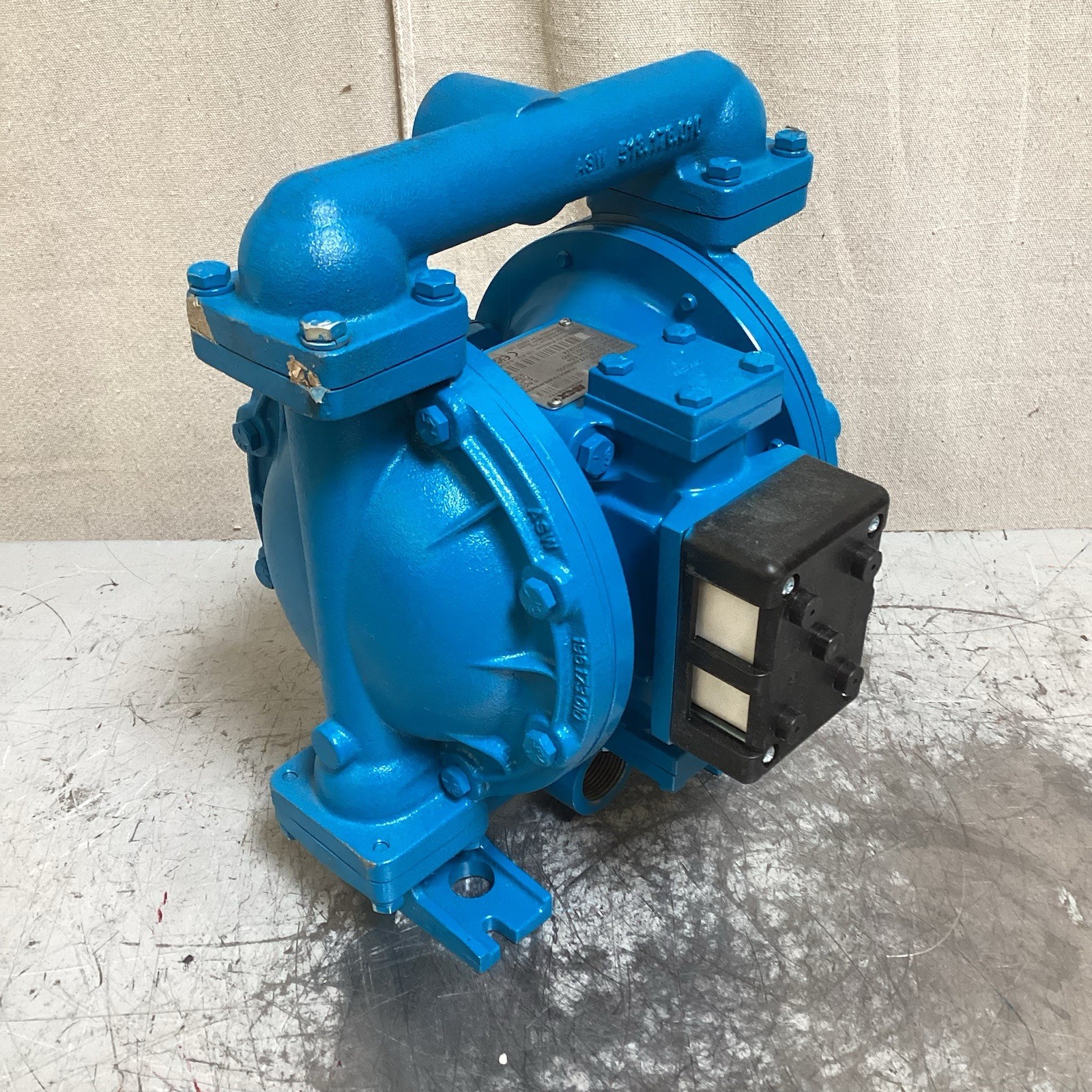 SANDPIPER S1FB1I2TANS000. Double Diaphragm Pump 1″ Connection Size