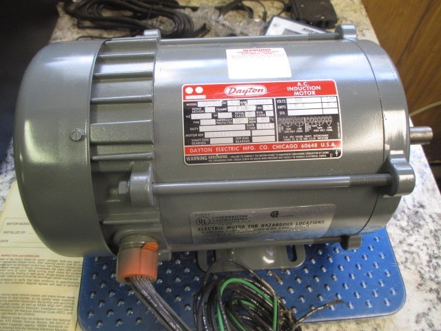 NEW DAYTON AC EXPLOSION PROOF INDUCTION MOTOR 1/3 HP, 1725 RPM, 1-PH 6K036J