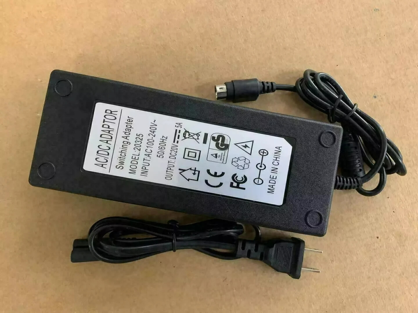 OEM Applicable For GE vivid i Color Ultrasound Charger Adapter TWADP100 4pin