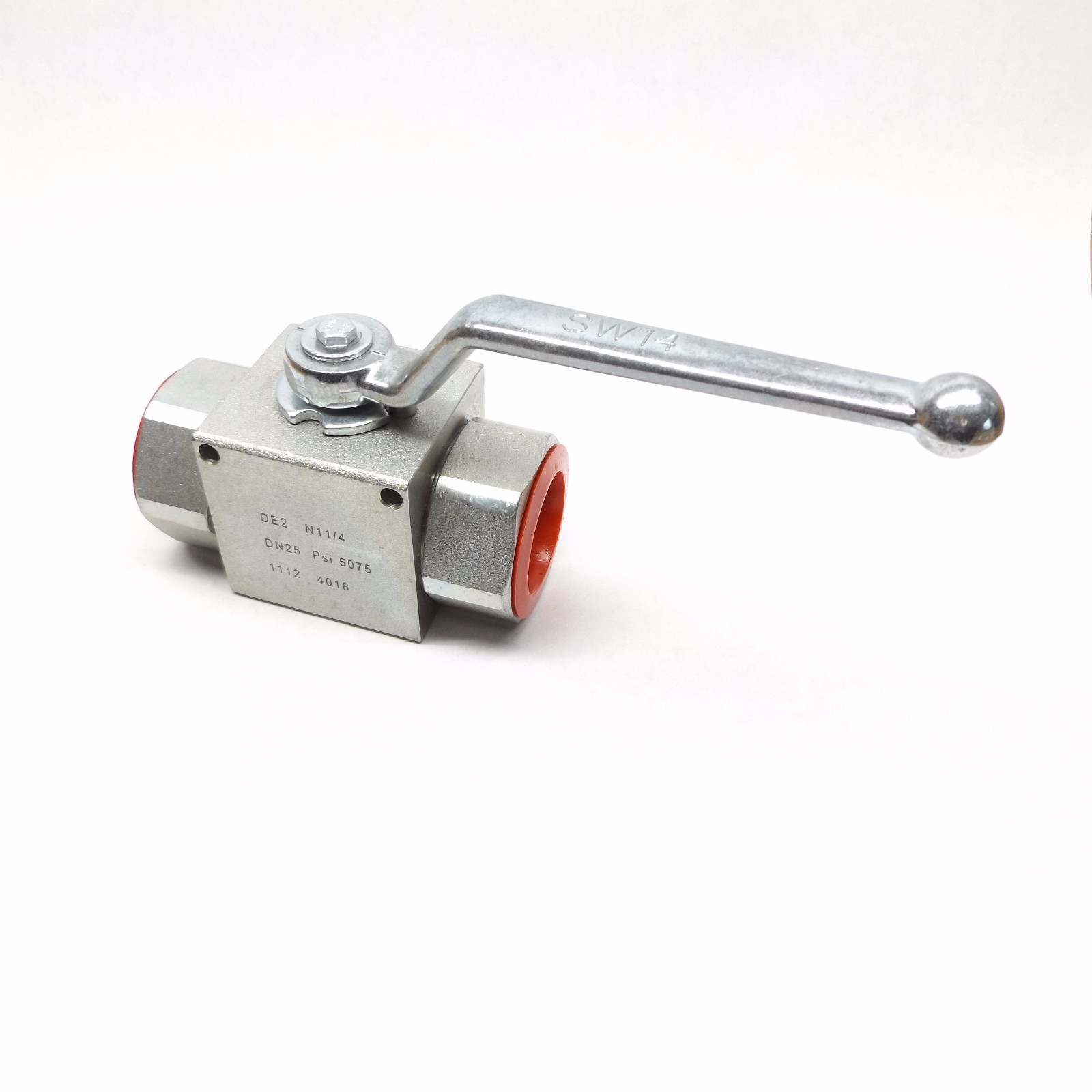 Imported DE2 N11/4 DN25 SW14 1-1/4″ Ball Valve 5075 Psi 1112 4018
