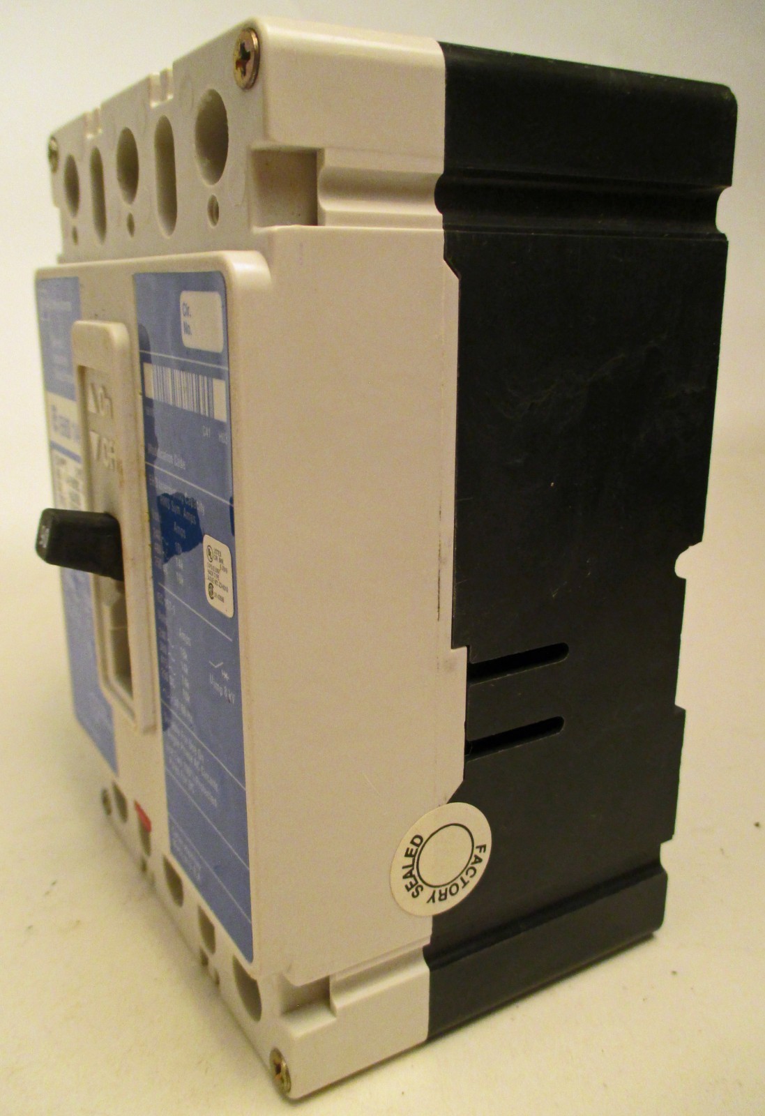 Cutler-Hammer Industrial Circuit Breaker #FD3200 Series C Thermal Magnetic