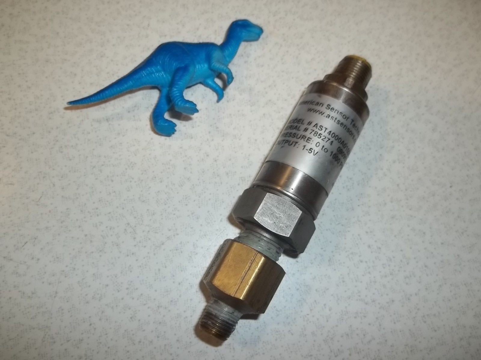 american pressure sensor ast40000a01000p3y0000 0-1000 psi 1-5 volt free shipping