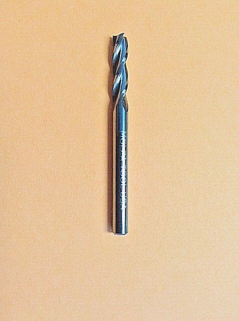SOLID CARBIDE END MILL 1/8″ DIAMETER 1/2″ LOC 3 FLUTE RHS RHC 30 DEG HELIX USA