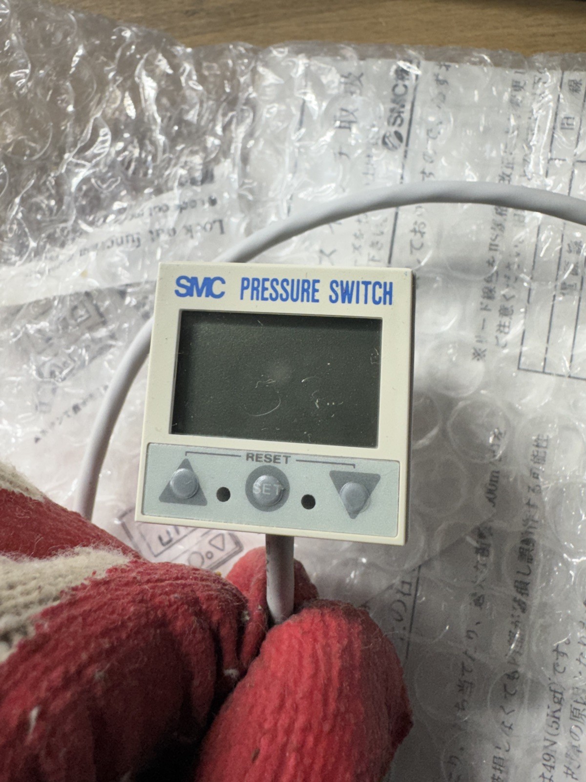SMC ISE4B-01-25 PRESSURE SWITCH