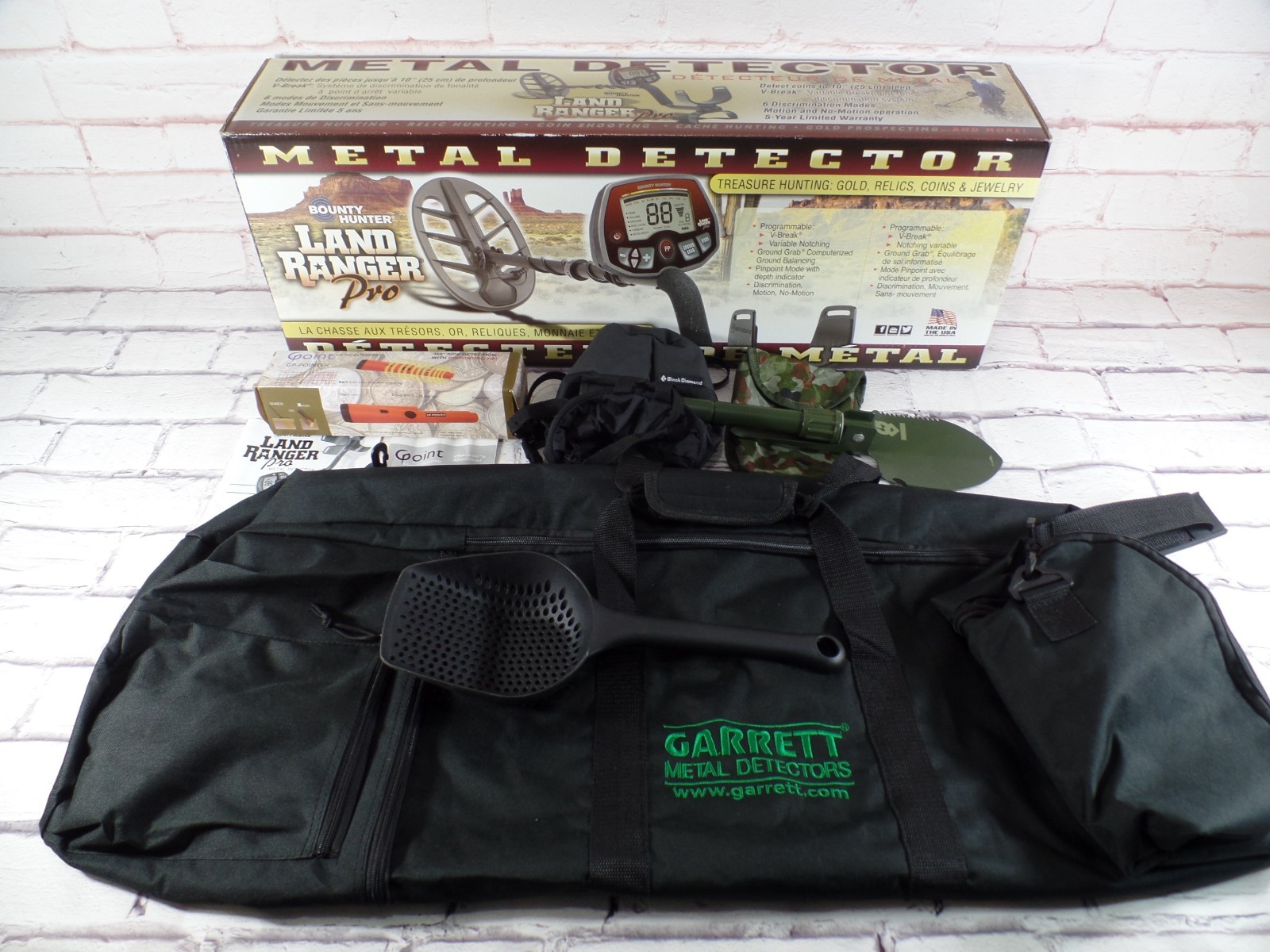 Lot Bounty Hunter Land Ranger Pro Lightweight Metal Detector & Additional Items