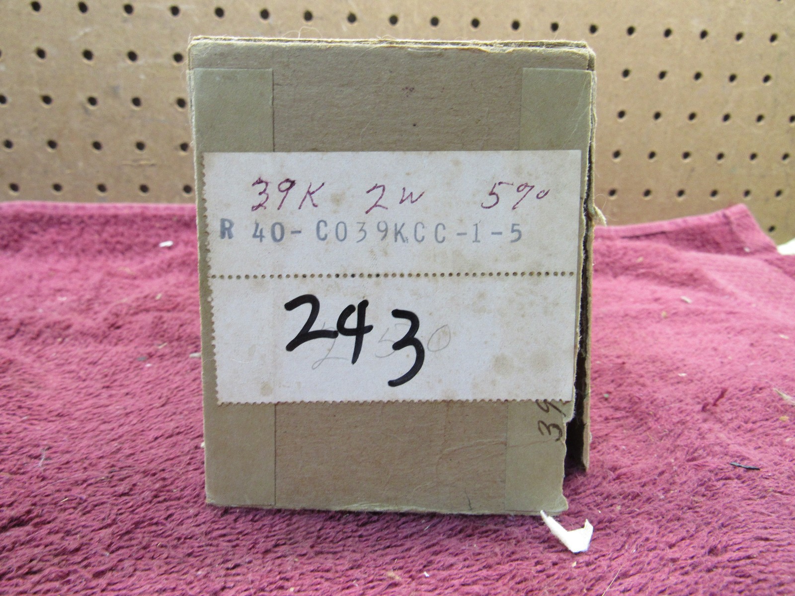225+pcs NOS Allen Bradley 39k ohm 2 watt 2W 5% Carbon Comp Resistor