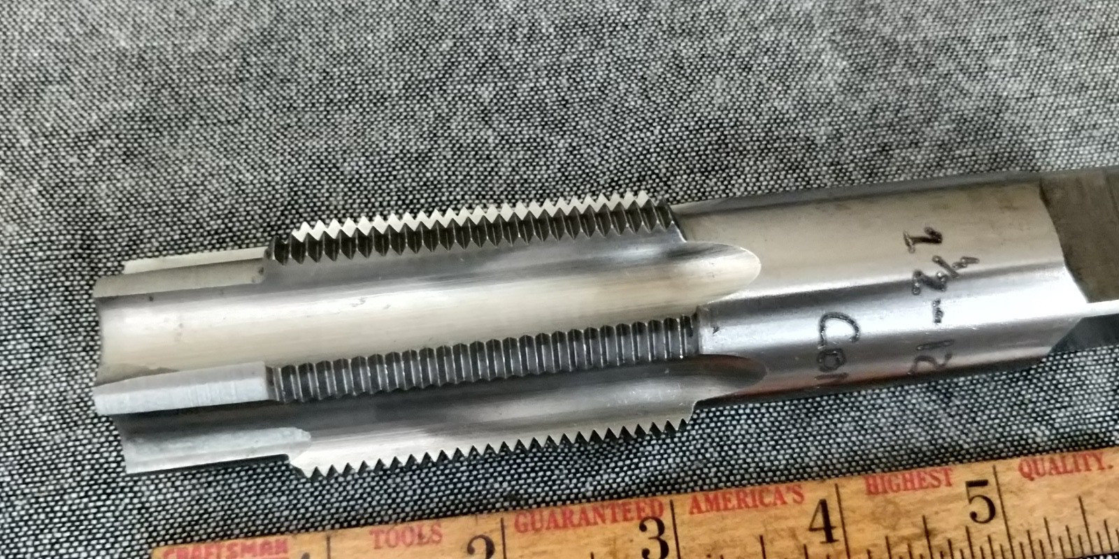 1-1/2″-12 NF tap with pilot WITH PILOT COMRAC