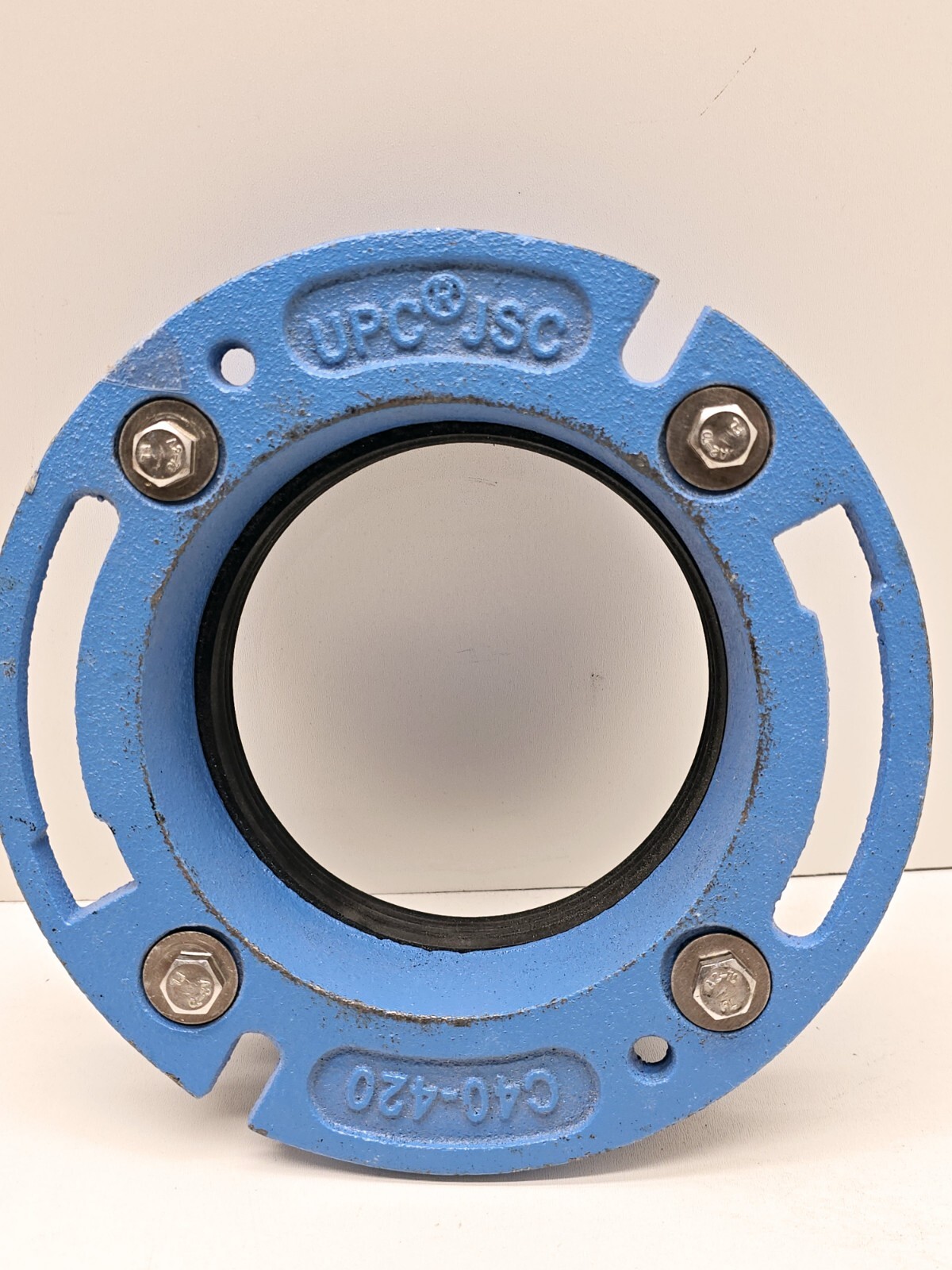 C40-420 Jones Stephens 4 in X 2 in Ci No-caulk Cast Iron Closet Flange