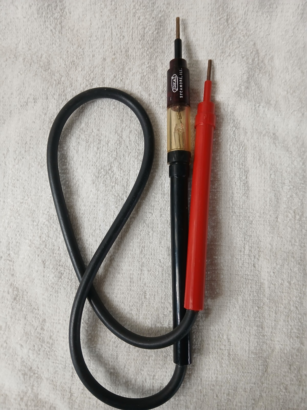 Vintage Ideal 61-040 Handheld Test-Glo Circuit Tester Red Black 80 to 600V AC-DC