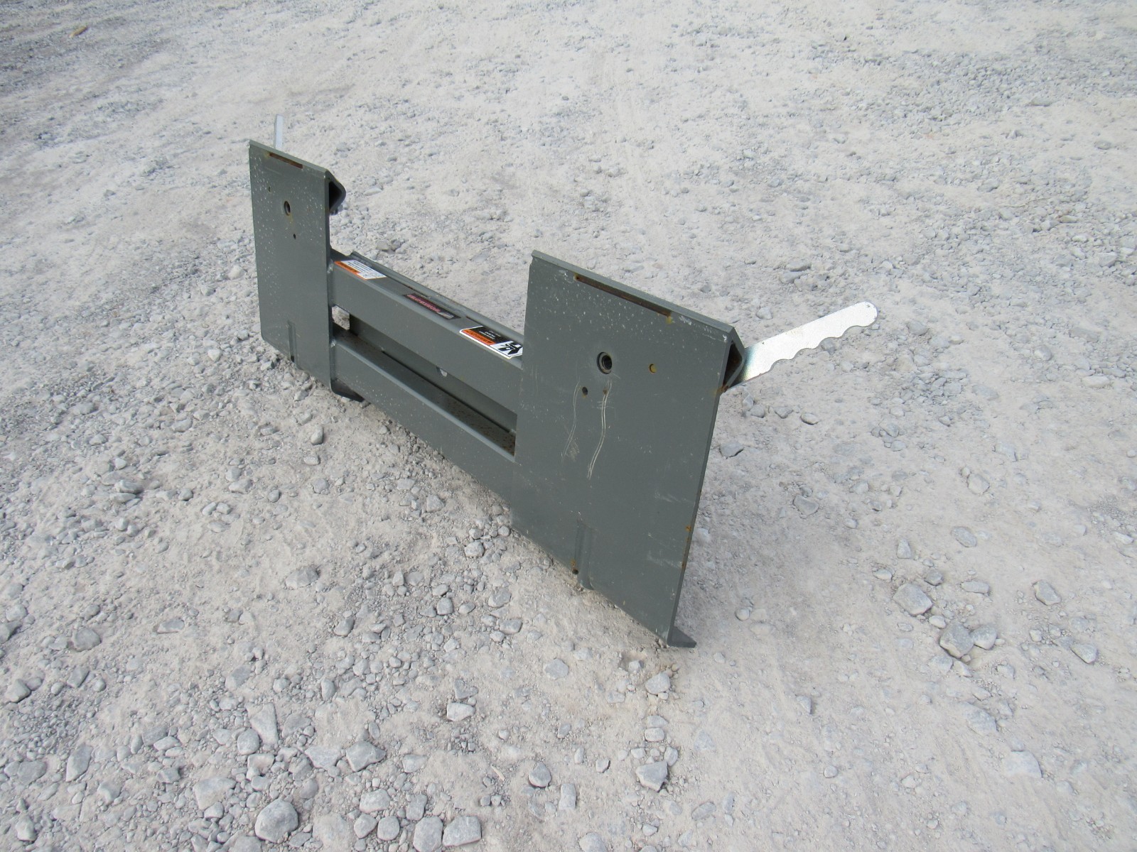 Mini Universal to Full Size Standard Skid Steer Adapter Conversion USA 835010
