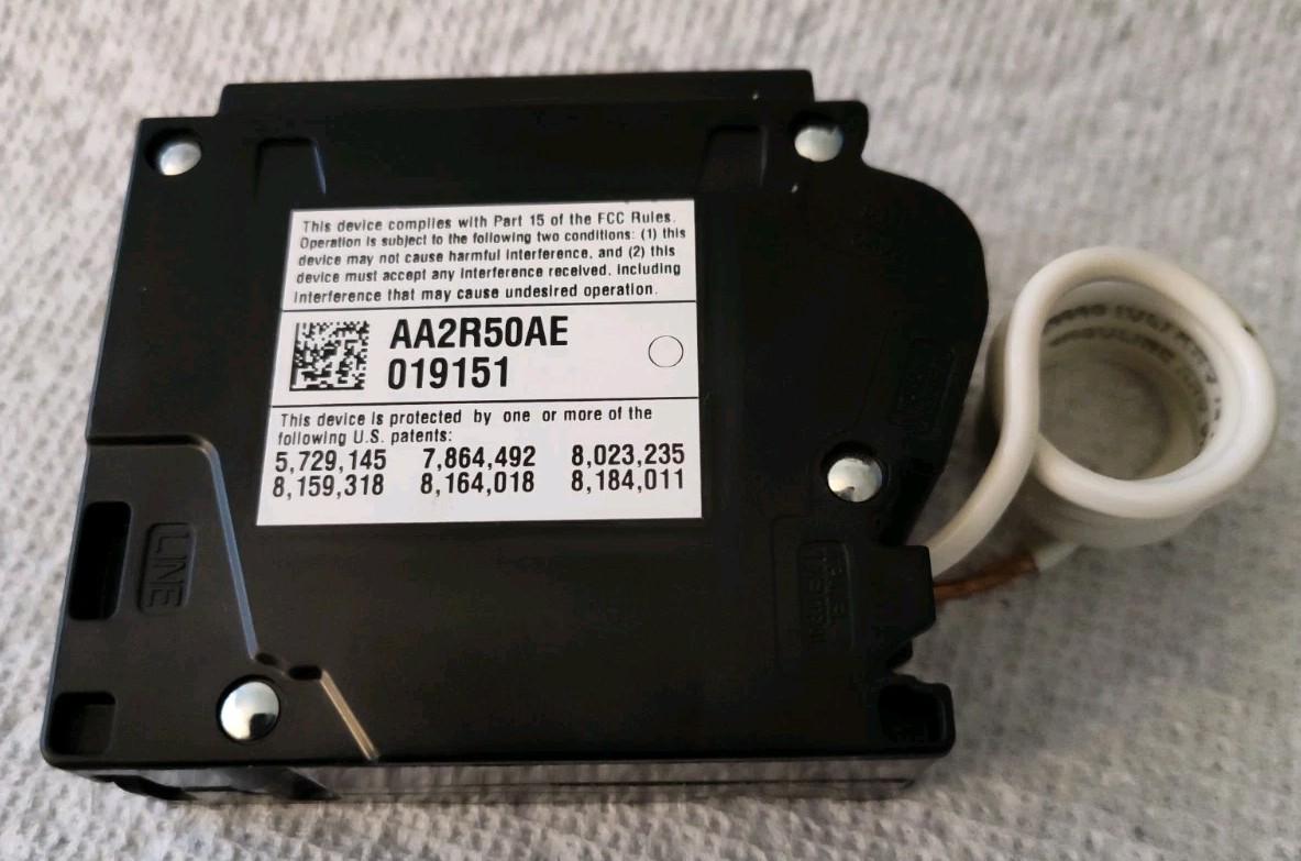 Siemens QA115AFC 15 A Plug-On Combination AFCI Breaker – Black