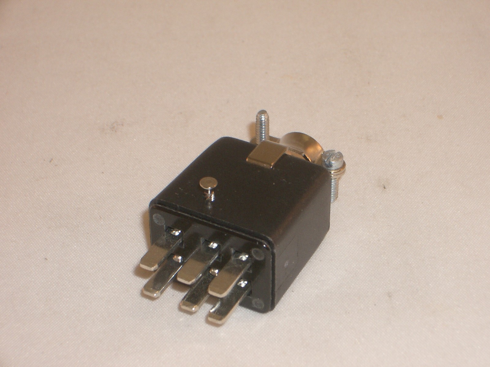 CINCH JONES BEAU MOLEX P-306-CCT 38331-5606 POWER CONNECTOR PLUG 6 PIN