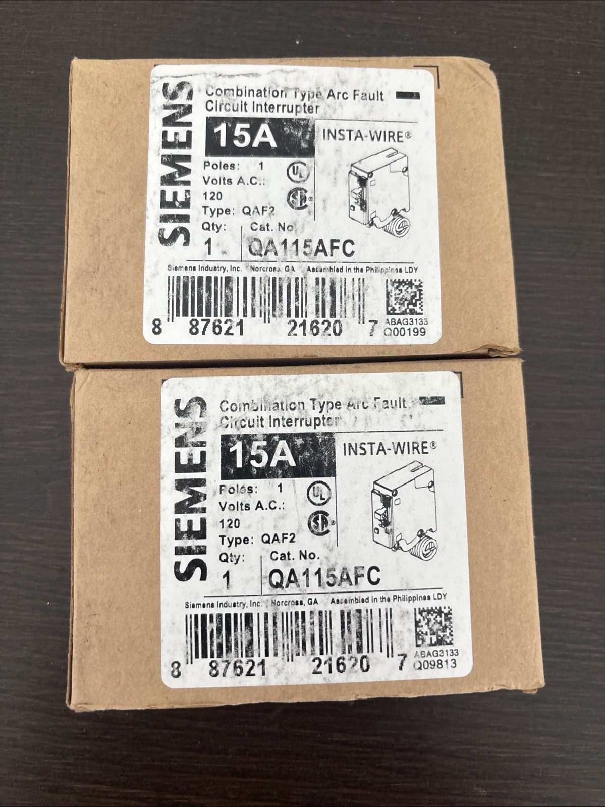 Lot Of 2 Siemens QA115AFC 15 A Plug-On Combination AFCI Breaker